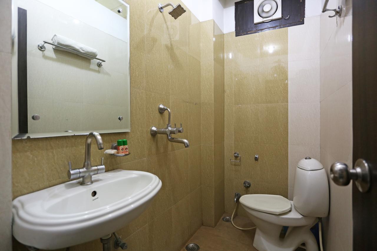 Hotel Sundaram Allāhābād Junction Dış mekan fotoğraf