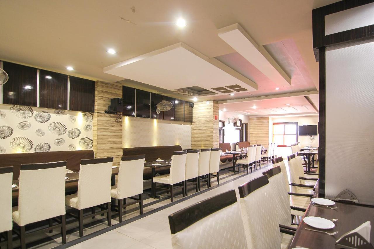 Hotel Sundaram Allāhābād Junction Dış mekan fotoğraf