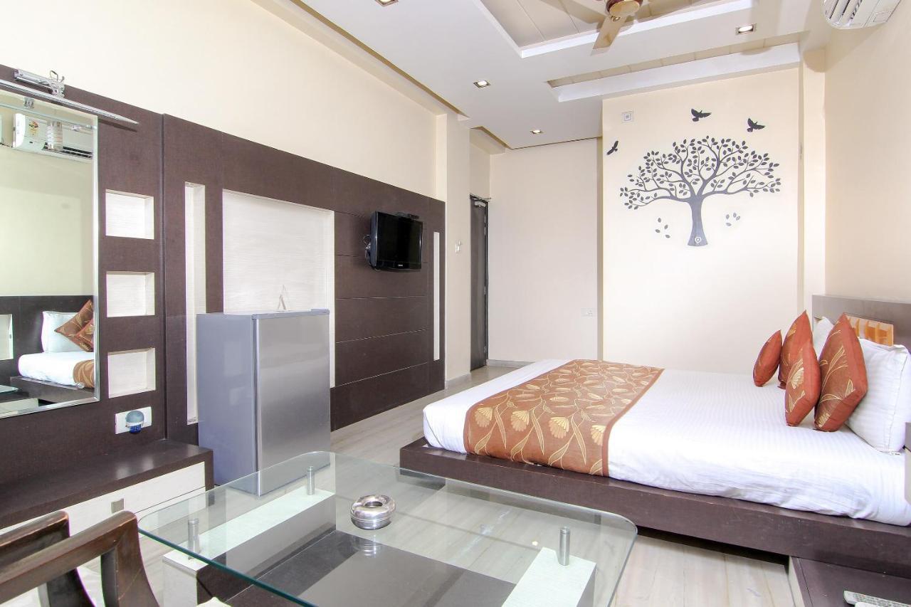 Hotel Sundaram Allāhābād Junction Dış mekan fotoğraf