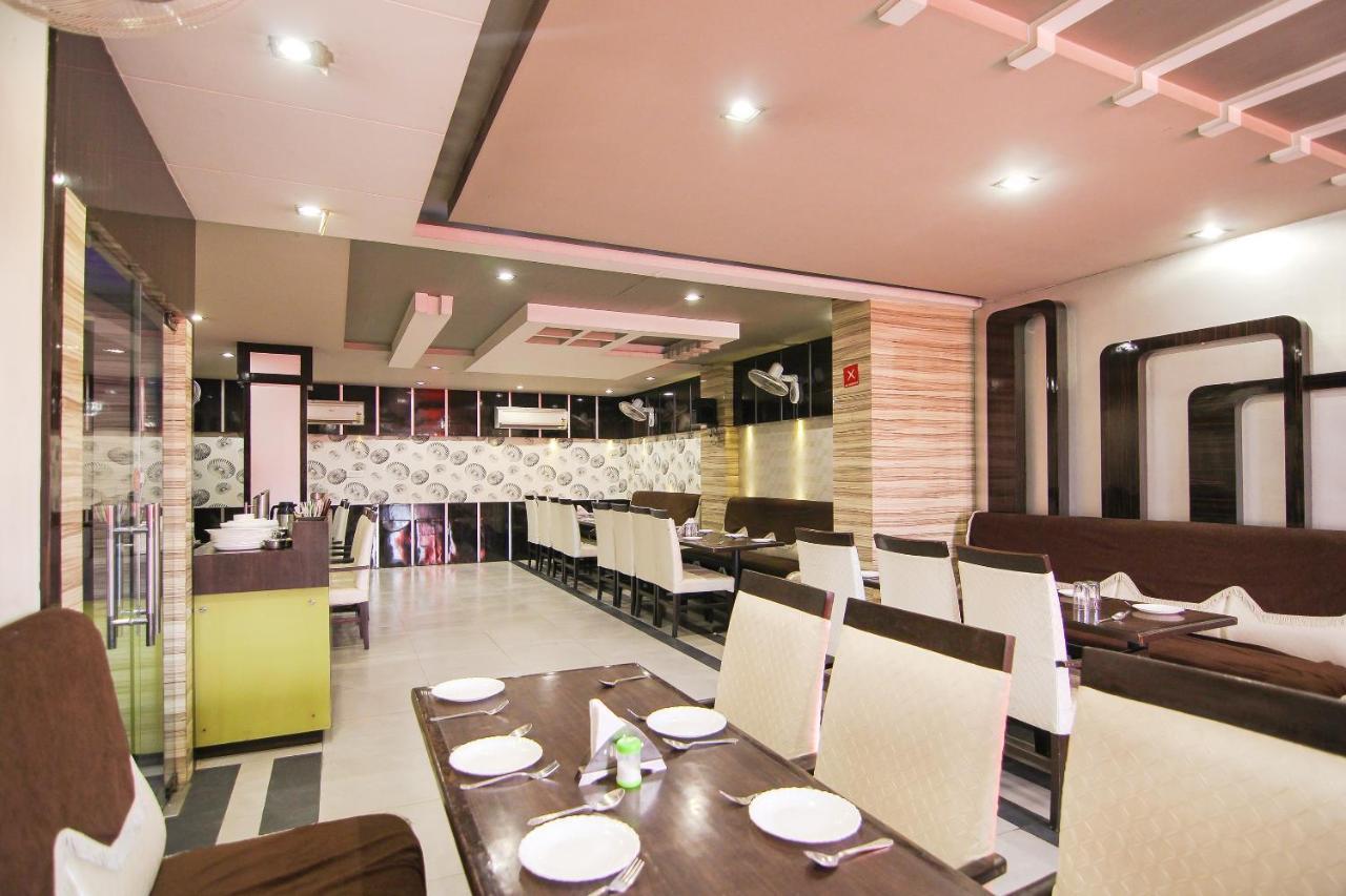 Hotel Sundaram Allāhābād Junction Dış mekan fotoğraf