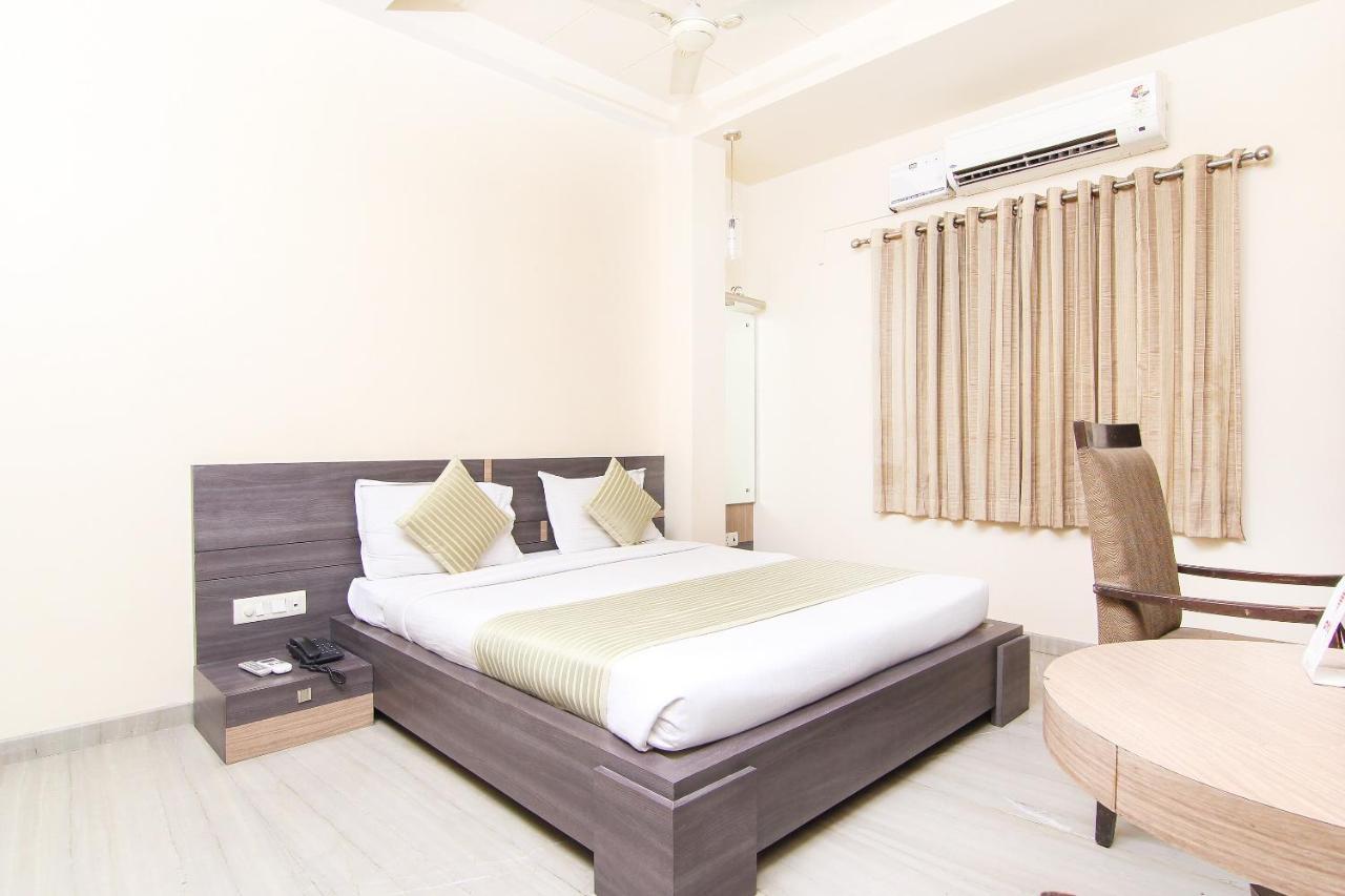 Hotel Sundaram Allāhābād Junction Dış mekan fotoğraf